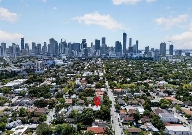 Photo 3 of Sale Pending at 1034 Sw 11th Ave, Miami, FL 33130 | MLS# A12062561 | Listing updated on 2026-09-14