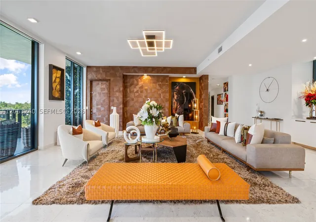 Listing Photo 5 - Condo for sale in The Fairchild Coconut Grove located at 3581 E Glencoe St, Miami, FL 33133 - Unit #505