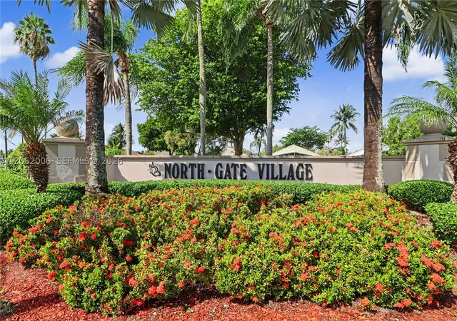 Photo 3 of Single family home for sale at 572 Se 18th Dr, Homestead, FL 33033 | MLS# A12062000 | Listing updated on 2026-09-14