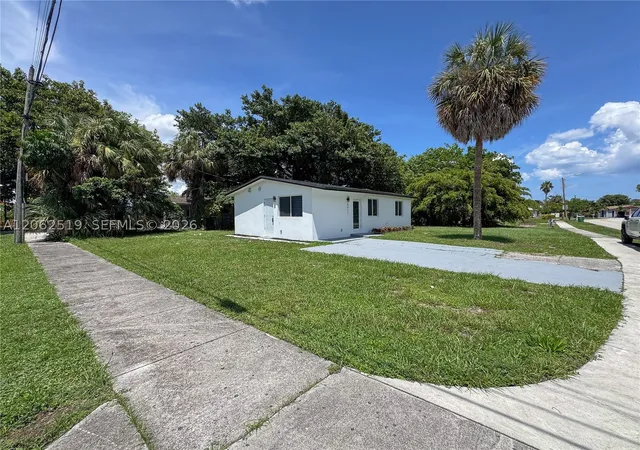 Photo 3 of Single family home for sale at 3311 Nw 9th St, Lauderhill, FL 33311 | MLS# A12062519 | Listing updated on 2026-09-14