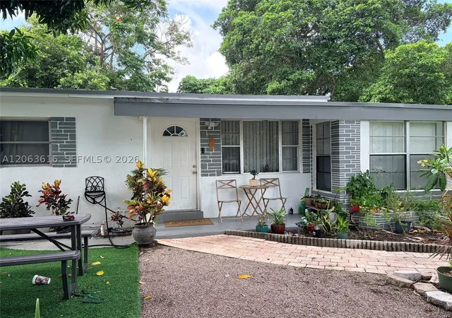 Photo 1 of Sale Pending at 1448 Ne 27th St, Pompano Beach, FL 33064 | MLS# A12063616 | Listing updated on 2026-10-07