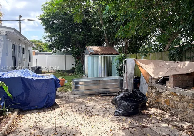 Photo 4 of Sale Pending at 1448 Ne 27Th St, Pompano Beach, FL 33064 | MLS# A12063616 | Listing updated on 2026-10-07