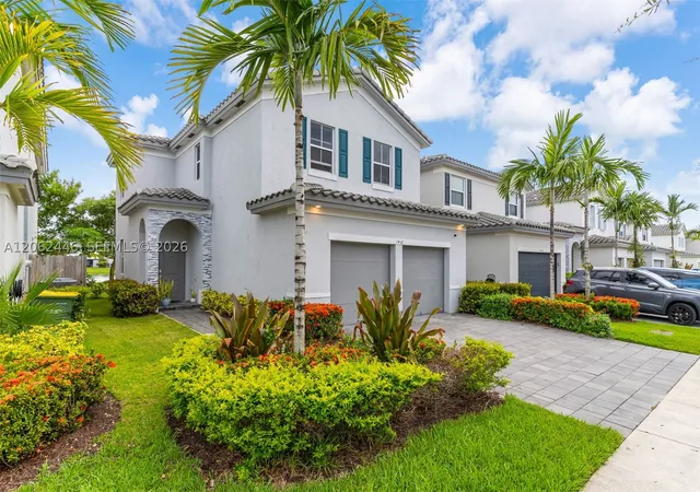 Photo 3 of Single family home for sale at 1416 Se 27th Ter, Homestead, FL 33035 | MLS# A12062446 | Listing updated on 2026-09-12