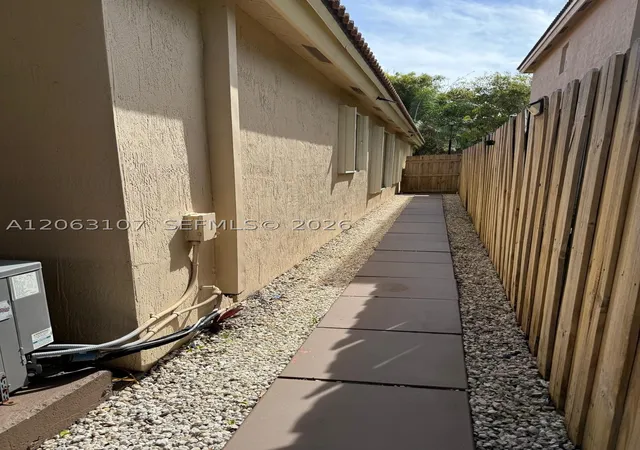 Photo 3 of Single family home for sale at 2065 Se 14th St, Homestead, FL 33035 | MLS# A12063107 | Listing updated on 2026-09-11