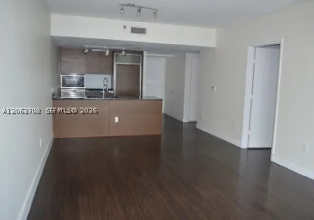 Photo 4 of Condo for sale at 475 Brickell Ave #1814, Miami, FL 33131 | MLS# A12063708 | Listing updated on 2026-09-10