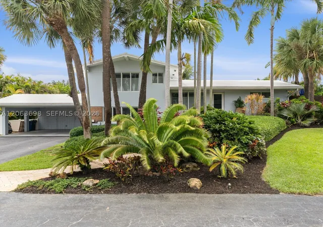 Photo 2 of Single family home for sale at 3721 Ne 15th Ave, Oakland Park, FL 33334 | MLS# A12063698 | Listing updated on 2026-09-14