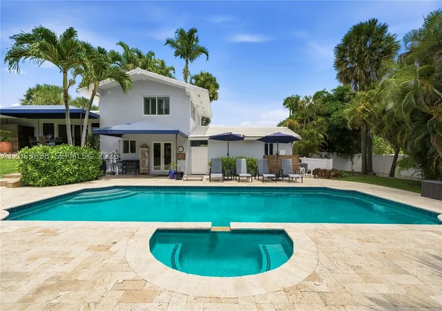 Photo 3 of Single family home for sale at 3721 Ne 15th Ave, Oakland Park, FL 33334 | MLS# A12063698 | Listing updated on 2026-09-14