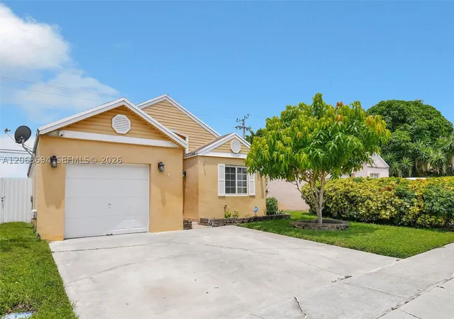 Photo 3 of Single family home for sale at 3740 Marlberry Ln, Miramar, FL 33025 | MLS# A12063694 | Listing updated on 2026-09-08