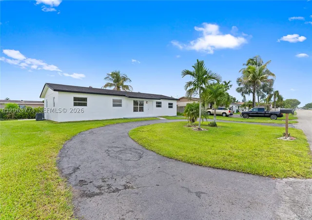Photo 2 of Single family home for sale at 26231 Sw 127th Ave, Homestead, FL 33032 | MLS# A12063773 | Listing updated on 2026-09-09