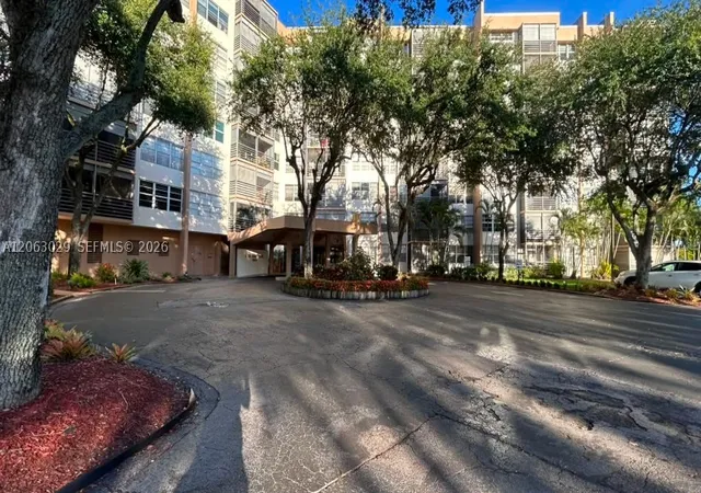 Photo 4 of Condo for sale at 1300 Saint Charles Pl #202, Pembroke Pines, FL 33026 | MLS# A12063029 | Listing updated on 2026-09-10