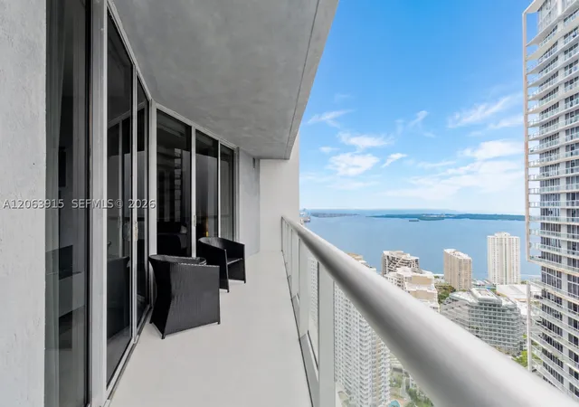 Listing Photo 1 - Condo for sale in Icon Brickell Tower located at 475 Brickell Ave, Miami, FL 33131 - Unit #4511
