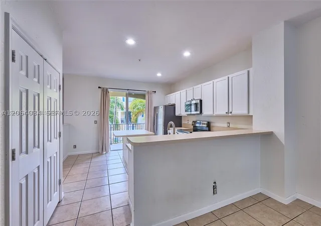 Photo 2 of Townhouse for sale at 3182 N Greenleaf Cir, Boynton Beach, FL 33426 | MLS# A12064034 | Listing updated on 2026-09-13