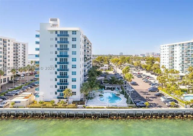 Photo 4 of Condo for sale at 7501 E Treasure Dr #7H, North Bay Village, FL 33141 | MLS# A12064046 | Listing updated on 2026-09-25