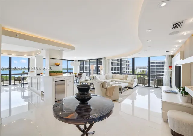 Photo 4 of Condo for sale at 2660 S Ocean Blvd #503S, Palm Beach, FL 33480 | MLS# A12054082 | Listing updated on 2026-09-23