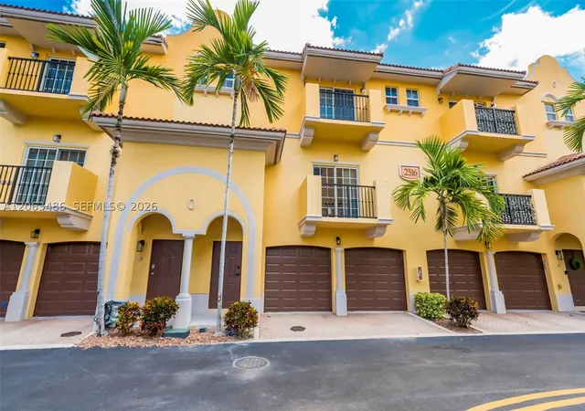Photo 3 of Townhouse for sale at 2516 Sw 14th Ave #403, Fort Lauderdale, FL 33315 | MLS# A12063486 | Listing updated on 2026-09-15