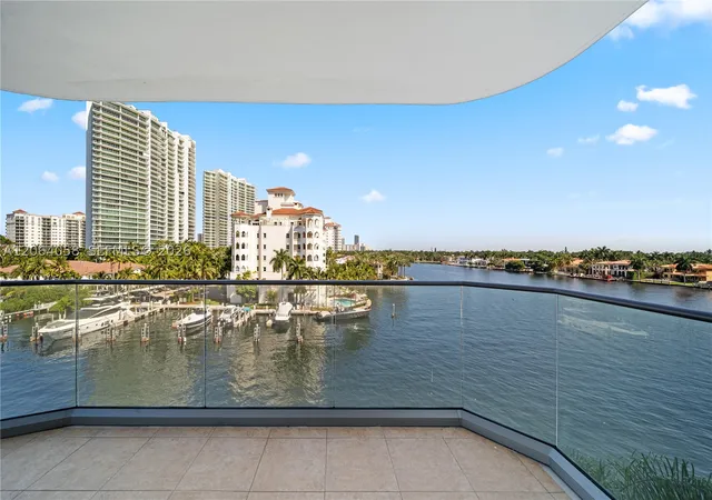 Photo 3 of Condo for sale at 19707 Turnberry Way #6K, Aventura, FL 33180 | MLS# A12064058 | Listing updated on 2026-09-24