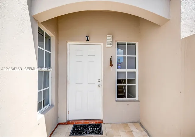 Listing Photo 4 - Condo for sale at Sunset Harbour, Unit 12909 Sw 61St Ter, Sunset Harbour, Miami, FL 33183 | Built Year: 1982-1993