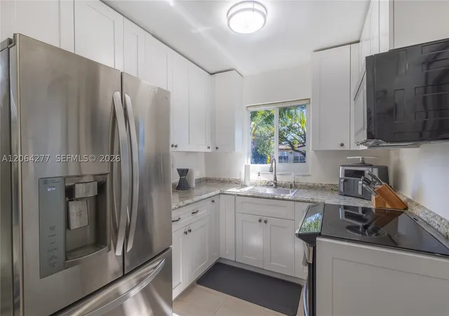 Photo 4 of Single family home for sale at 6881 Freedom St, Hollywood, FL 33024 | MLS# A12064277 | Listing updated on 2026-09-08