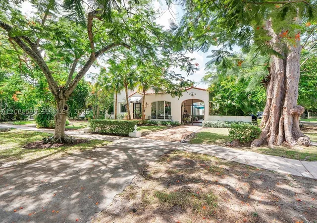 Photo 1 of Single family home for sale at 1042 Sorolla Ave, Coral Gables, FL 33134 | MLS# A12060598 | Listing updated on 2026-09-13