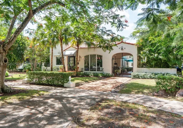 Photo 2 of Single family home for sale at 1042 Sorolla Ave, Coral Gables, FL 33134 | MLS# A12060598 | Listing updated on 2026-09-13