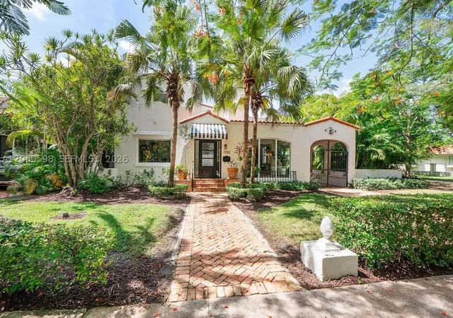 Photo 4 of Single family home for sale at 1042 Sorolla Ave, Coral Gables, FL 33134 | MLS# A12060598 | Listing updated on 2026-09-13