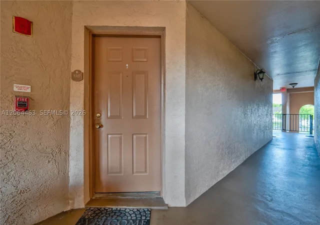 Photo 2 of Condo for sale at 2866 S University Dr #5307, Davie, FL 33328 | MLS# A12064463 | Listing updated on 2026-09-02