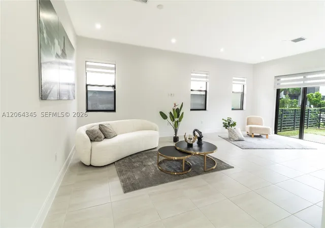 Photo 2 of Single family home for sale at 4311 Nw 82nd Ave, Doral, FL 33166 | MLS# A12064345 | Listing updated on 2026-10-05