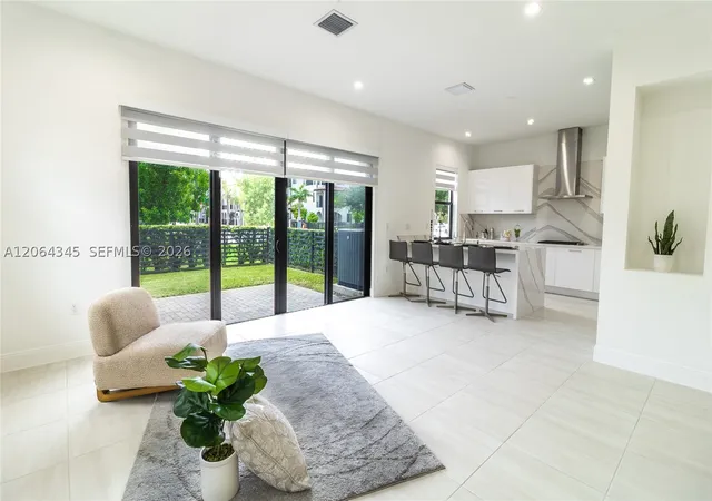 Photo 3 of Single family home for sale at 4311 Nw 82nd Ave, Doral, FL 33166 | MLS# A12064345 | Listing updated on 2026-10-05