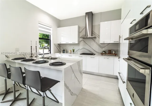 Photo 4 of Single family home for sale at 4311 Nw 82Nd Ave, Doral, FL 33166 | MLS# A12064345 | Listing updated on 2026-10-05