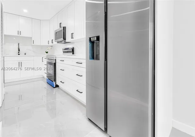 Photo 1 of Single family home for sale at 8957 Nw 44th Ct, Sunrise, FL 33351 | MLS# A12064276 | Listing updated on 2026-09-10