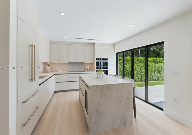 Photo 3 of Sale Pending at 118 Sarto Ave, Coral Gables, FL 33134 | MLS# A12064160 | Listing updated on 2026-09-04