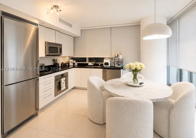 Photo 3 of Condo for sale at 92 Sw 3rd St #1210, Miami, FL 33130 | MLS# A12064469 | Listing updated on 2026-08-28