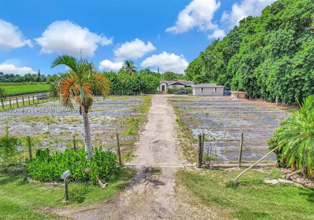 Photo 2 of Single family home for sale at 19200 Sw 216th St, Miami, FL 33170 | MLS# A12048911 | Listing updated on 2026-09-10