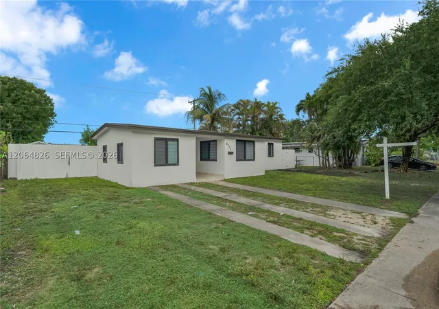 Single family home for sale at 4375 Sw 112Th Ave, Miami, FL 33165 | MLS# A12064826