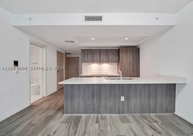Photo 3 of Condo for sale at 801 S Miami Ave #1807, Miami, FL 33130 | MLS# A12064898 | Listing updated on 2026-09-07