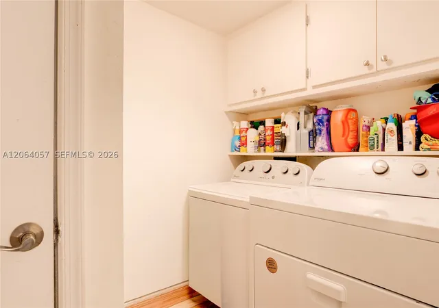 Photo 3 of Townhouse for sale at 2307 Ne 7Th St #40, Hallandale Beach, FL 33009 | MLS# A12064057 | Listing updated on 2026-09-14