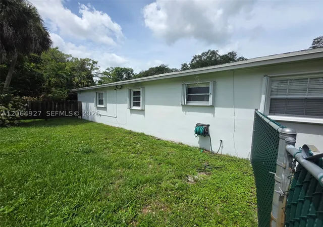 Photo 2 of Single family home for sale at 4020 Sw 2nd St, Plantation, FL 33317 | MLS# A12064927 | Listing updated on 2026-09-09