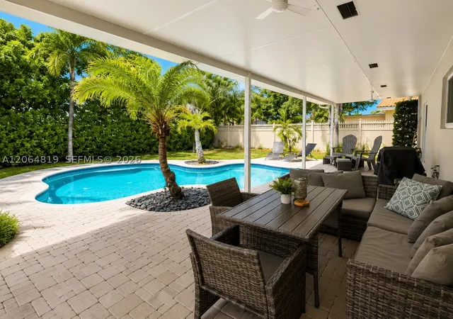 Photo 3 of Single family home for sale at 1301 Ne 42nd St, Oakland Park, FL 33334 | MLS# A12064819 | Listing updated on 2026-08-29