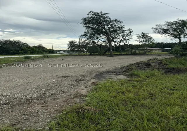 Photo 3 of Land for sale at 4732 Kenilworth Blvd, Sebring, FL 33870 | MLS# A12064964 | Listing updated on 2026-09-02