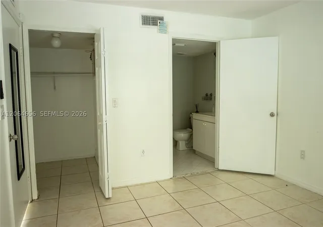 Listing Photo 5 - Condo for sale in building located at 1240 Se 31St Ct, Homestead, FL 33035 - Unit #106-32