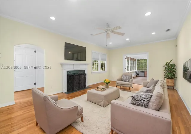 Photo 3 of Single family home for sale at 717 Ne Boulevard, Gainesville, FL 32601 | MLS# A12064805 | Listing updated on 2026-10-06