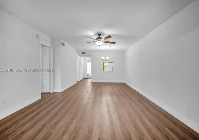 Listing Photo 5 - Condo for sale in building located at 301 Nw 76Th Ave, Margate, FL 33063 - Unit #102