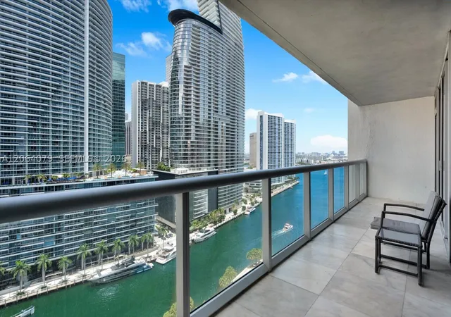Photo 3 of Condo for sale at 485 Brickell Ave #2103, Miami, FL 33131 | MLS# A12064079 | Listing updated on 2026-09-10