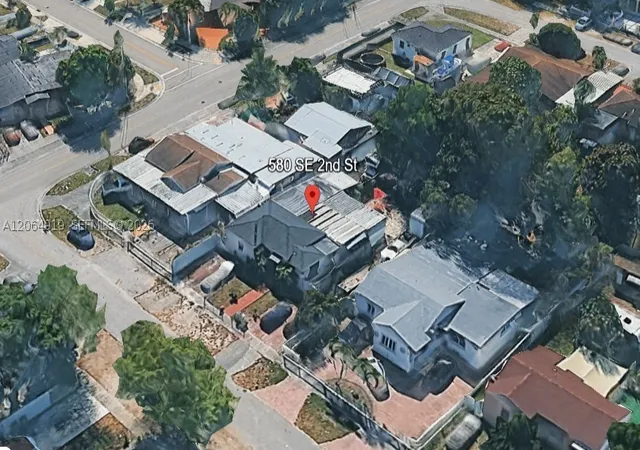 Photo 2 of Single family home for sale at 580 Se 2nd St, Hialeah, FL 33010 | MLS# A12064919 | Listing updated on 2026-09-10