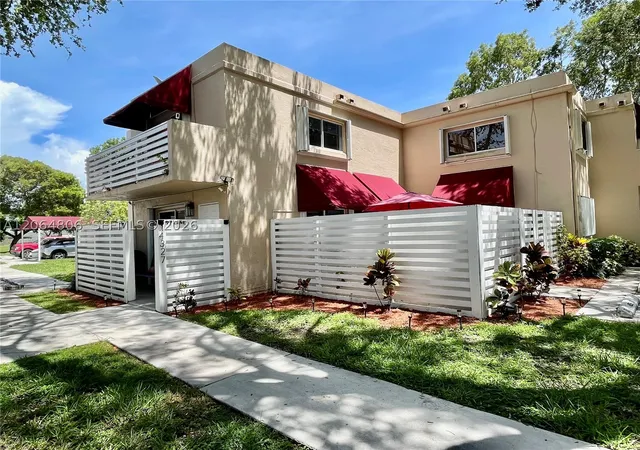 Photo 2 of Sale Pending at 14327 Sw 97th Ln, Miami, FL 33186 | MLS# A12064806 | Listing updated on 2026-09-01