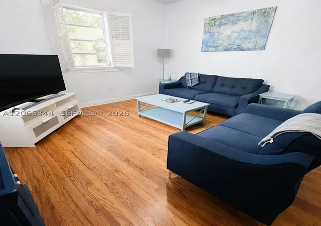 Photo 2 of Sale Pending at 928 Euclid Ave #6, Miami Beach, FL 33139 | MLS# A12065344 | Listing updated on 2026-09-02