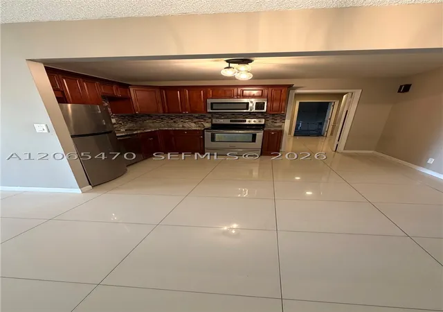 Photo 3 of Single family home for sale at 19480 Dakota Ct, Boca Raton, FL 33434 | MLS# A12065470 | Listing updated on 2026-10-04