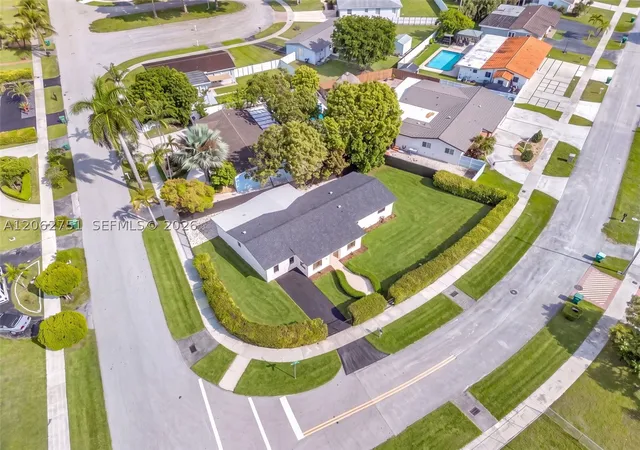 Photo 1 of Single family home for sale at 6514 Sw 107Th Pl, Miami, FL 33173 | MLS# A12062751 | Listing updated on 2026-10-05