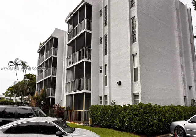 Photo 2 of Condo for sale at 483 N Pine Island Rd #C305, Plantation, FL 33324 | MLS# A12064124 | Listing updated on 2026-09-08