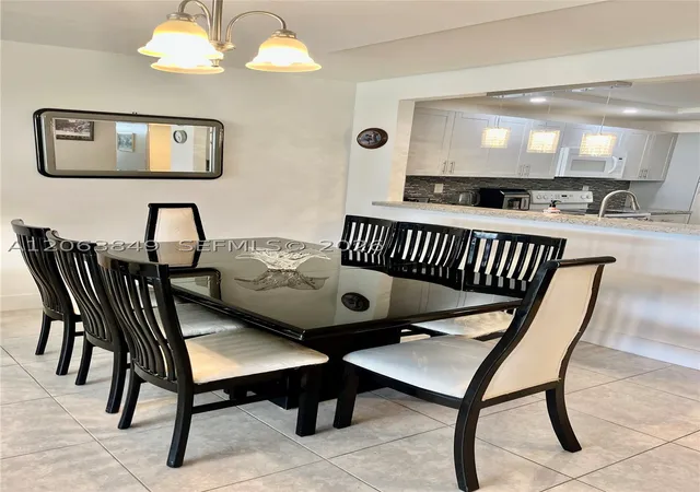 Listing Photo 4 - Condo for sale in building located at 2901 N Nob Hl Rd, Sunrise, FL 33322 - Unit #107
